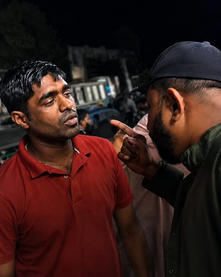 আ. লীগের পক্ষে কথা বলায় রিকশাচালককে বিএনপি নেতার হুমকি