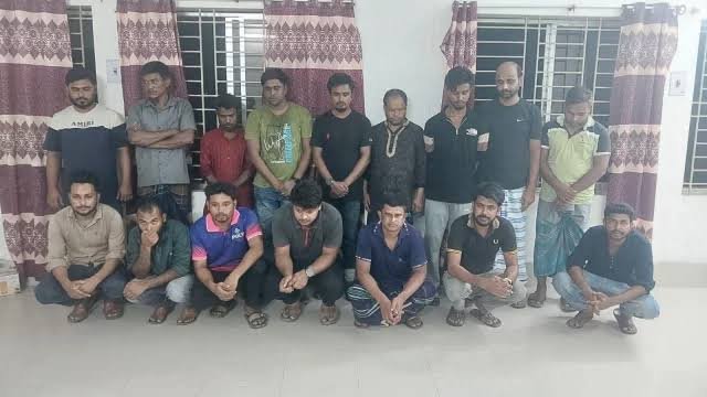 নাগেশ্বরীতে ক্যাসিনো ও মাদকবিরোধী অভিযান: ছাত্রদল নেতাসহ আটক ১৯