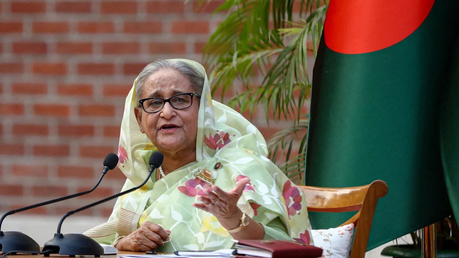 ‘শেখ হাসিনা দেশে ফিরলে জনস্রোত ঠেকানো কঠিন হবে’